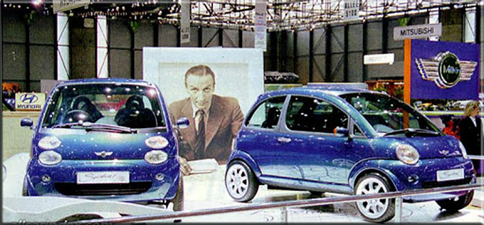 Ginevra 1997. Lo stand della Mini con le due Spiritual.