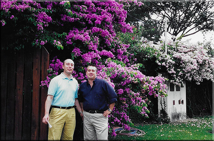 Ottobre 2000 Belo Horizonte. Pierangelo Bergamasco capo progetto del pikup Strada insieme a Paolo Zerbini per verificare l'andamento tecnico dei progetti pick up in prospettiva di speciali edizioni e il futuro restyling.